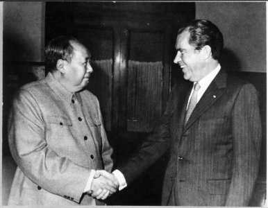 President Nixon meets with China's Communist Party Leader, Mao Tse- Tung, 02-29-1972 - NARA - 194759