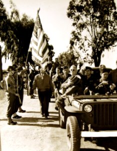 President Franklin Roosevelt reviewing troops, Casablanca Conference, French Morocco, 1943 (24750340545)
