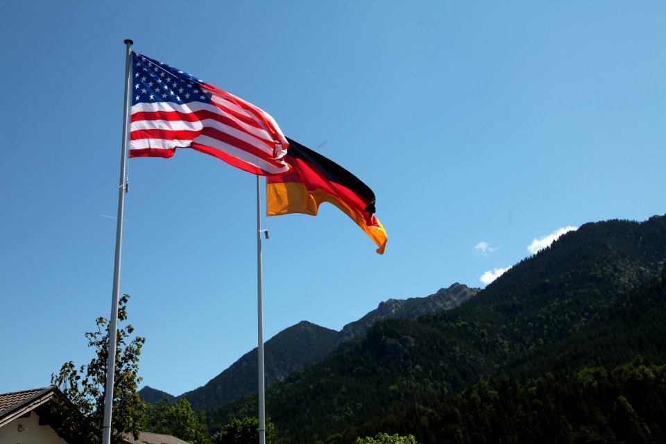 President Obama visits Krün in Bavaria IMG 1278 (18479794519)