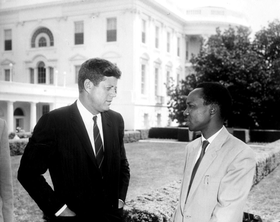 President John F. Kennedy Meets with Julius Kambarage Nyerere, Prime Minister of Tanganyika (01)