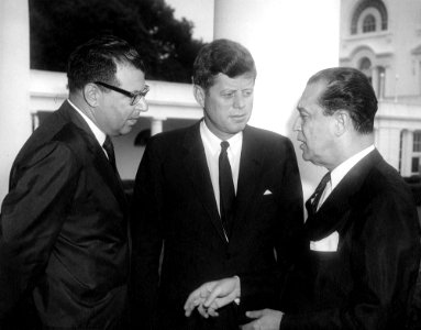 President John F. Kennedy Meets with Juscelino Kubitschek, Former President of Brazil (02)