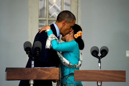 President Obama with Aung San Suu Kyi (15602149320)