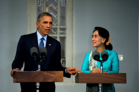 President Obama and Aung San Suu Kyi Address the Media (15601819927)
