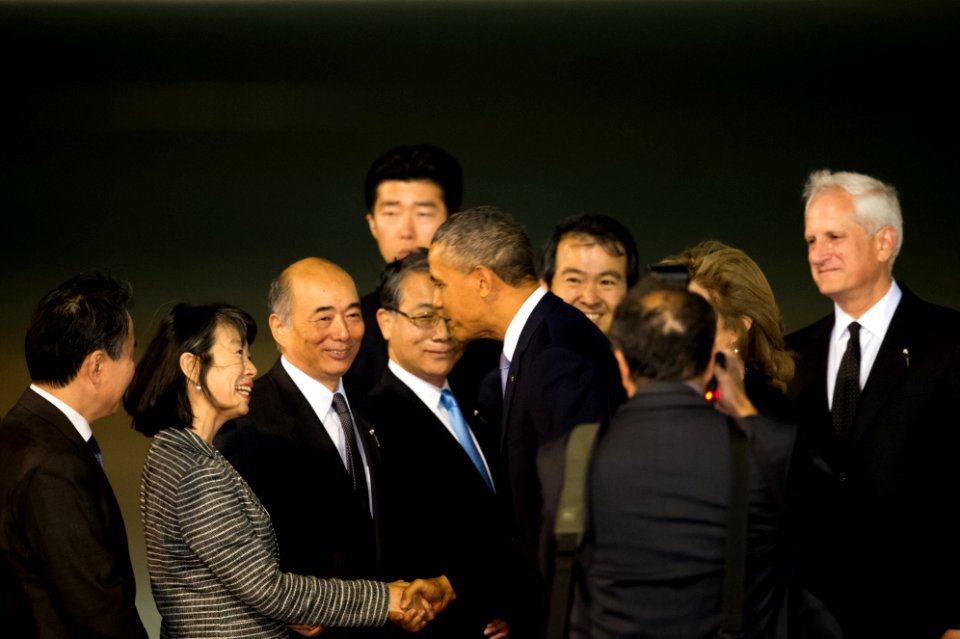 President Obama Arrives in Japan - Flickr - East Asia and Pacific Media Hub (1)