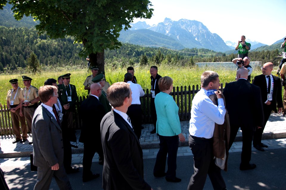 President Obama visits Krün in Bavaria IMG 1271 (18043306524)