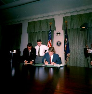 President John F. Kennedy Signs Amendments to Administration of Agricultural Trade Development and Assistance Act of 1954 (02)