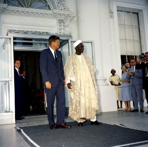 President John F. Kennedy with Abubakar Tafawa Balewa, Prime Minister of Nigeria (03)