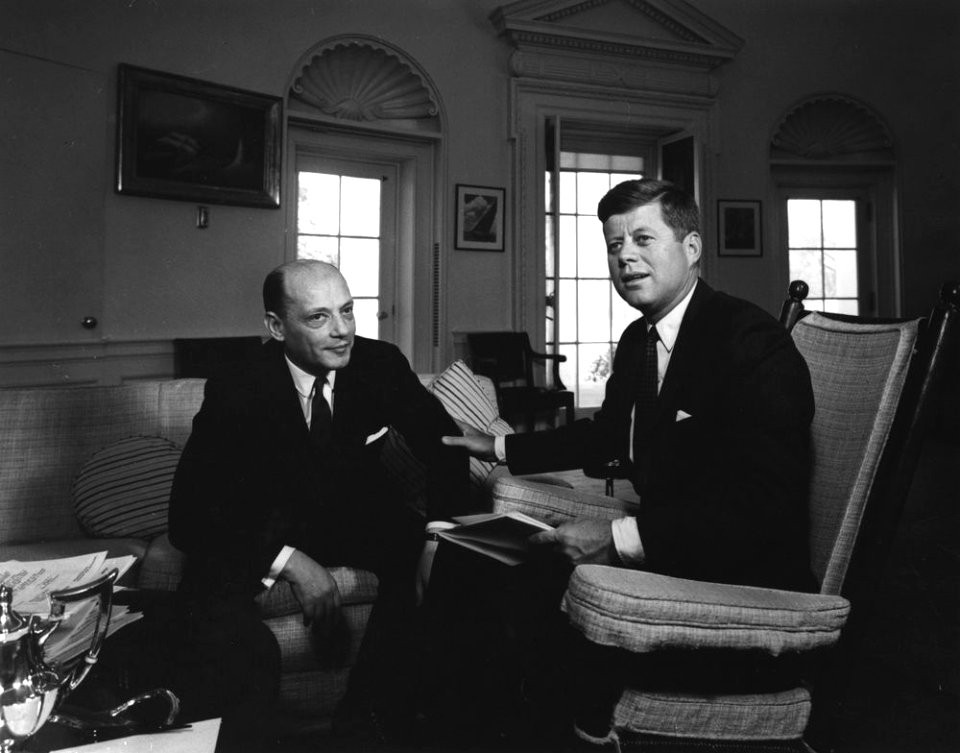 President John F. Kennedy with Ambassador of Ecuador, Neftalί Ponce-Miranda