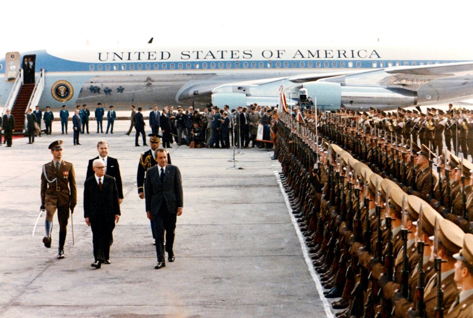 President Richard Nixon and Henryk Jablonski, Chairman of the Council of State in Warsaw, Poland