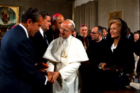 President Richard Nixon and Pope Paul VI shaking hands