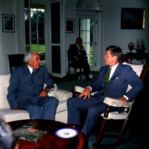 President John F. Kennedy with Prime Minister of Jamaica, Sir Alexander Bustamante (02)