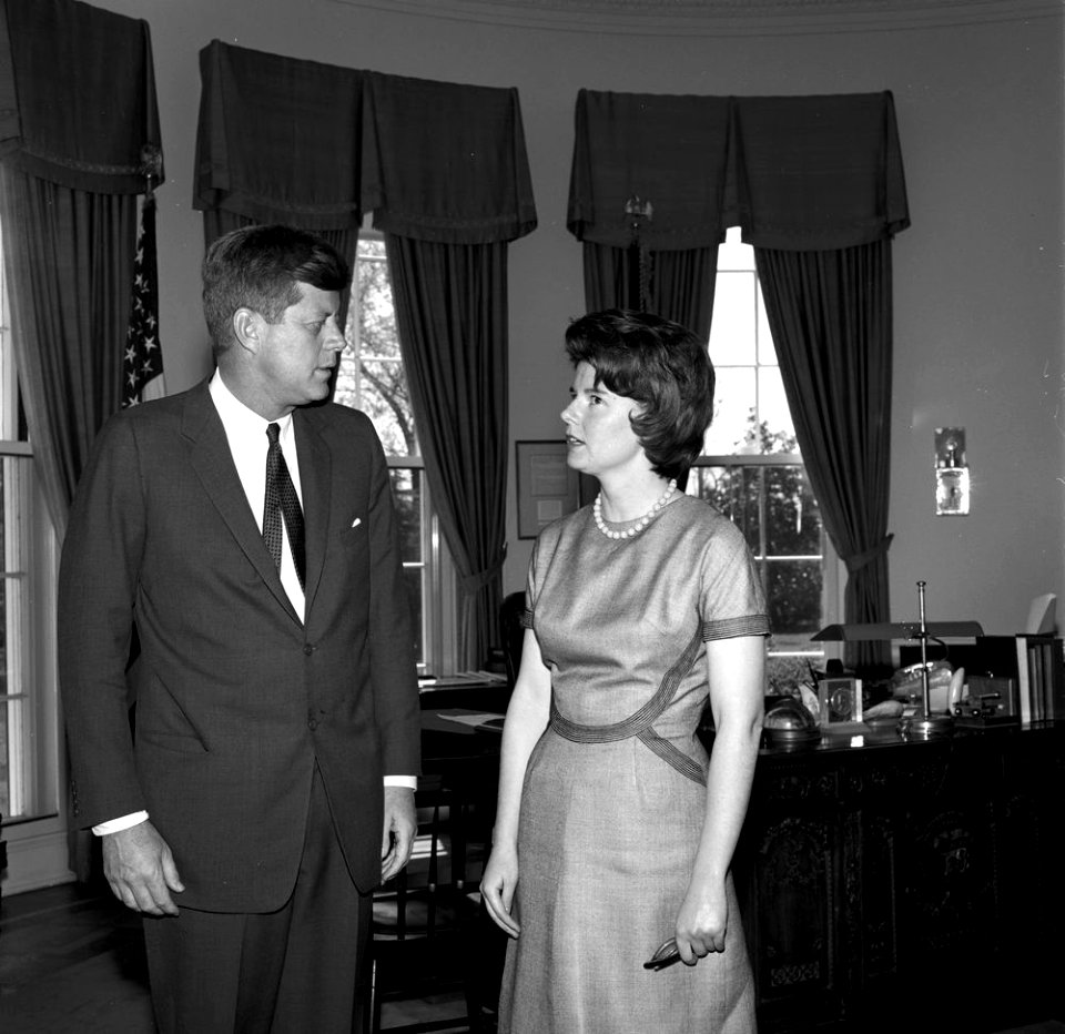 President John F. Kennedy with Visitor (02)