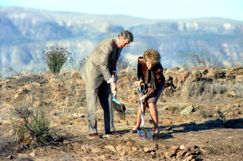 President Ronald Reagan and Nancy Reagan breaking ground for the Ronald Reagan Presidential Library and Museum