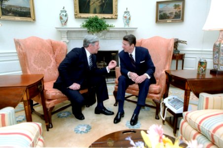 President Ronald Reagan and Helmut Schmidt
