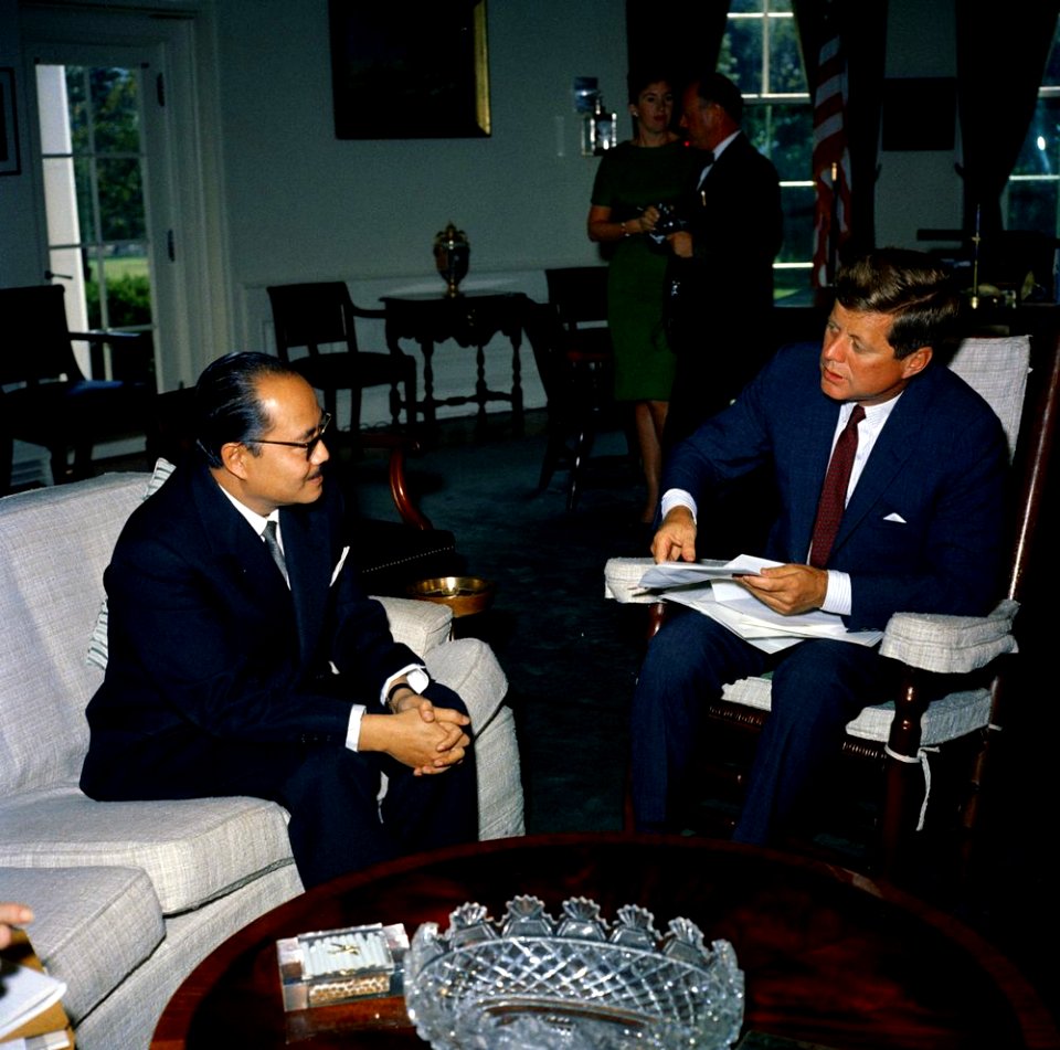 President John F. Kennedy Meets with the Ambassador of Laos, Prince Tiao Khampan (04)
