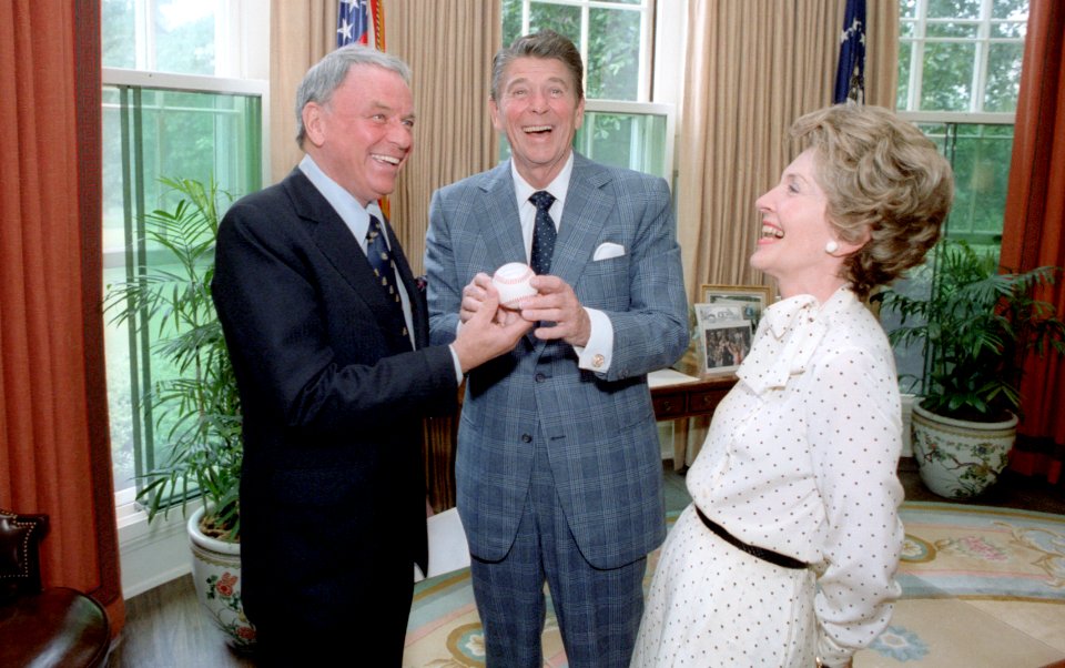 President Ronald Reagan and Nancy Reagan with Frank Sinatra (cropped)