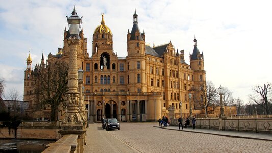 City travel castle