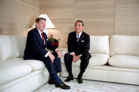 President Ronald Reagan and Prime Minister Yasuhiro Nakasone of Japan