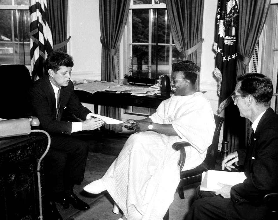 President John F. Kennedy with Ambassador of the Republic of Guinea, Dr. Seydou Conte (01)