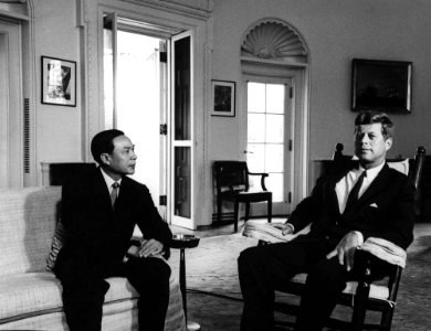 President John F. Kennedy with Coordinating Secretary of State for Security of Vietnam, Nguyễn Đình Thuận (01)