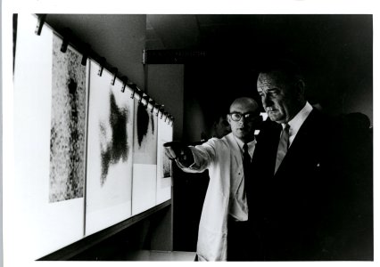 President Lyndon Johnson examining x-rays (29502584814)