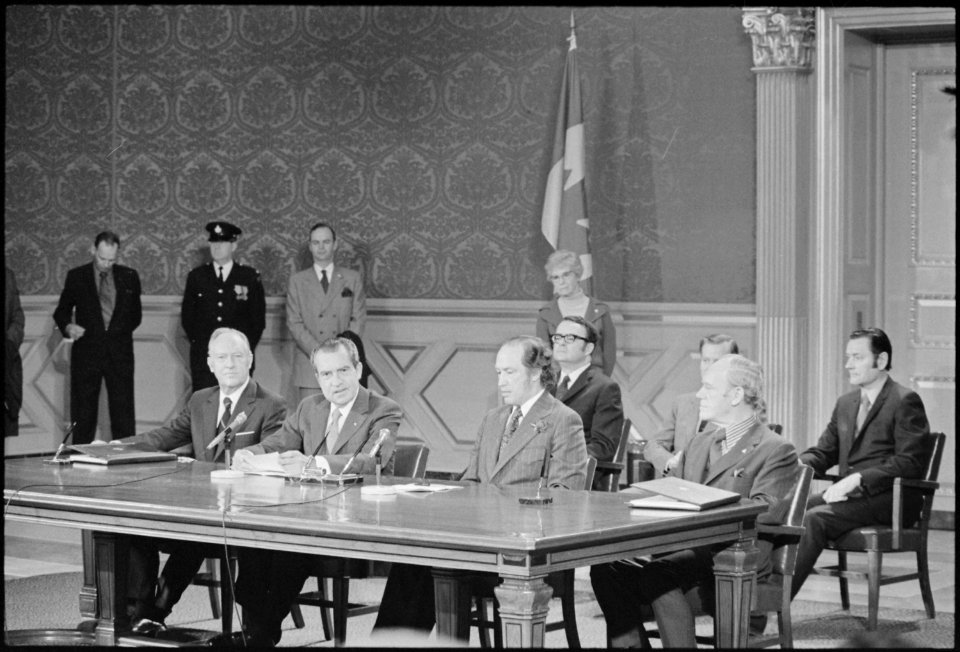 President Nixon and Prime Minister Trudeau at the signing ceremony for the Great Lakes Water Quality Agreement - NARA - 194763