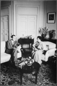 President Nixon meeting with Prime Minister Indira Gandhi in India - NARA - 194651 photo