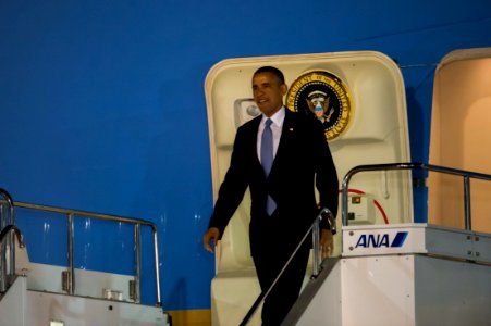 President Obama Arrives in Japan - Flickr - East Asia and Pacific Media Hub (4)
