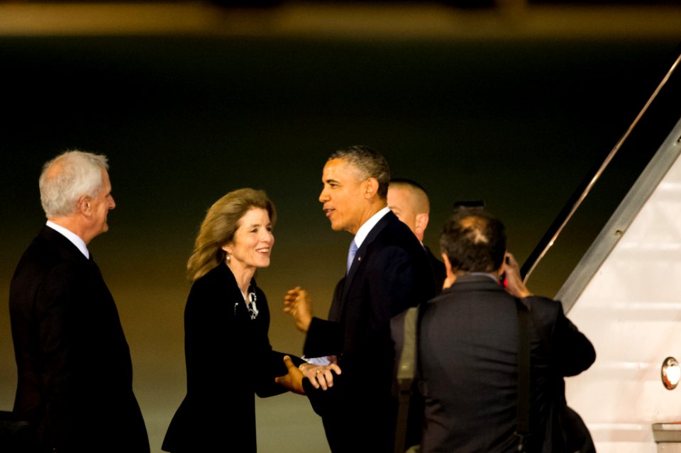 President Obama Welcomed by Ambassador Kennedy - Flickr - East Asia and Pacific Media Hub