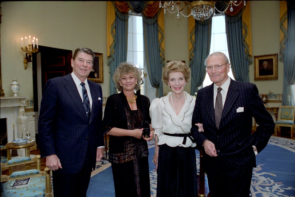 President Ronald Reagan and Nancy Reagan with Laurence Olivier and Lady Olivier