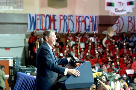 President Ronald Reagan speaking at podium during a trip to Chicago, Illinois and remarks at the Gordon Technical High School photo
