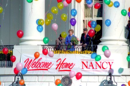 President Ronald Reagan with Nancy Reagan returning to the White House