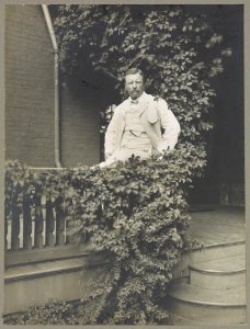 President Roosevelt on the veranda, Sagamore Hill, President's country home LCCN2013651069 photo