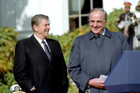 President Ronald Reagan and Helmut Kohl photo