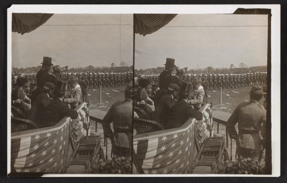 President Roosevelt reviewing sailors in formation, Jamestown Exposition, Norfolk, Virginia LCCN2013651470