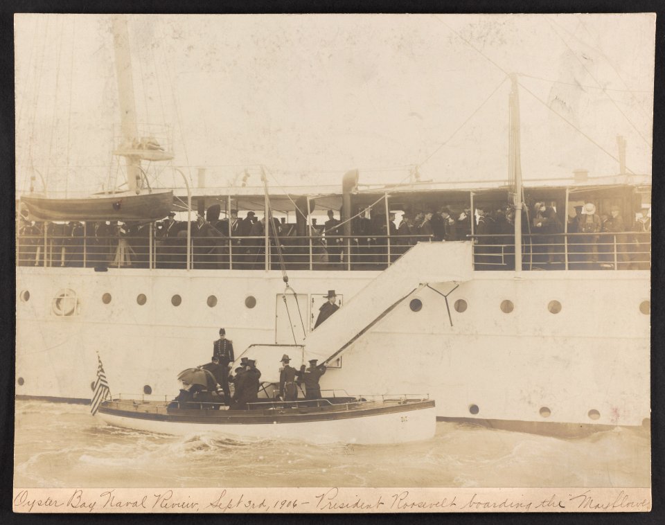 President Roosevelt boarding the Mayflower, Oyster Bay Naval Review - William Rau, photographer. LCCN2013651460