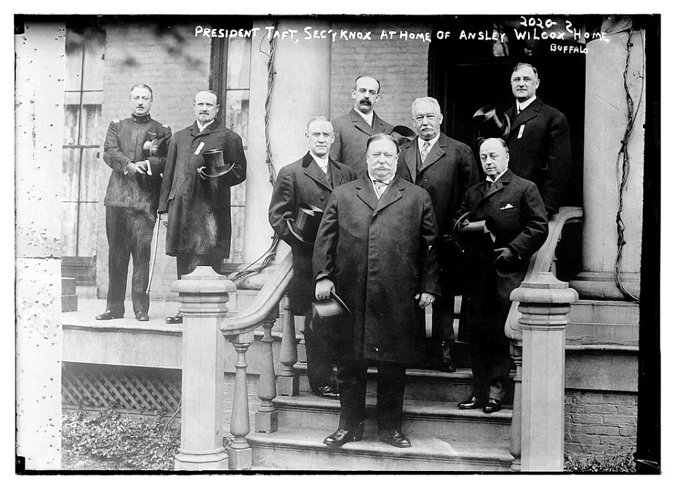 President Taft, Sec'y Knox at home of Ansley Wilcox, Buffalo LCCN2014688051