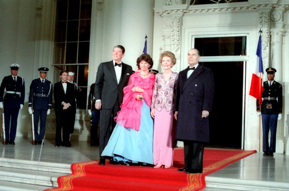 President Ronald Reagan and Nancy Reagan greet President Francois Mitterrand and Danielle Mitterrand of France for the State Dinner at the North Portico of the White House
