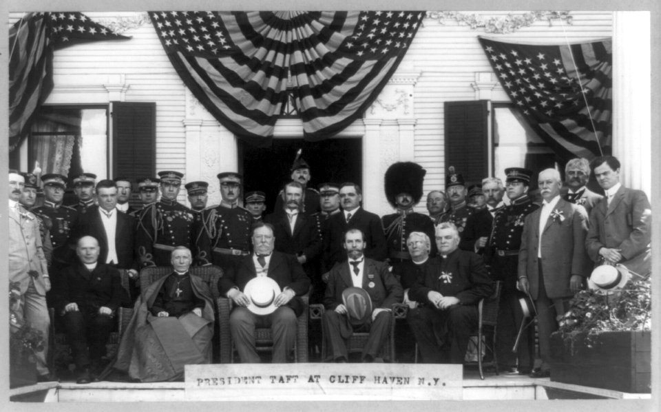 President Taft at Cliff Haven, N.Y. LCCN89709591