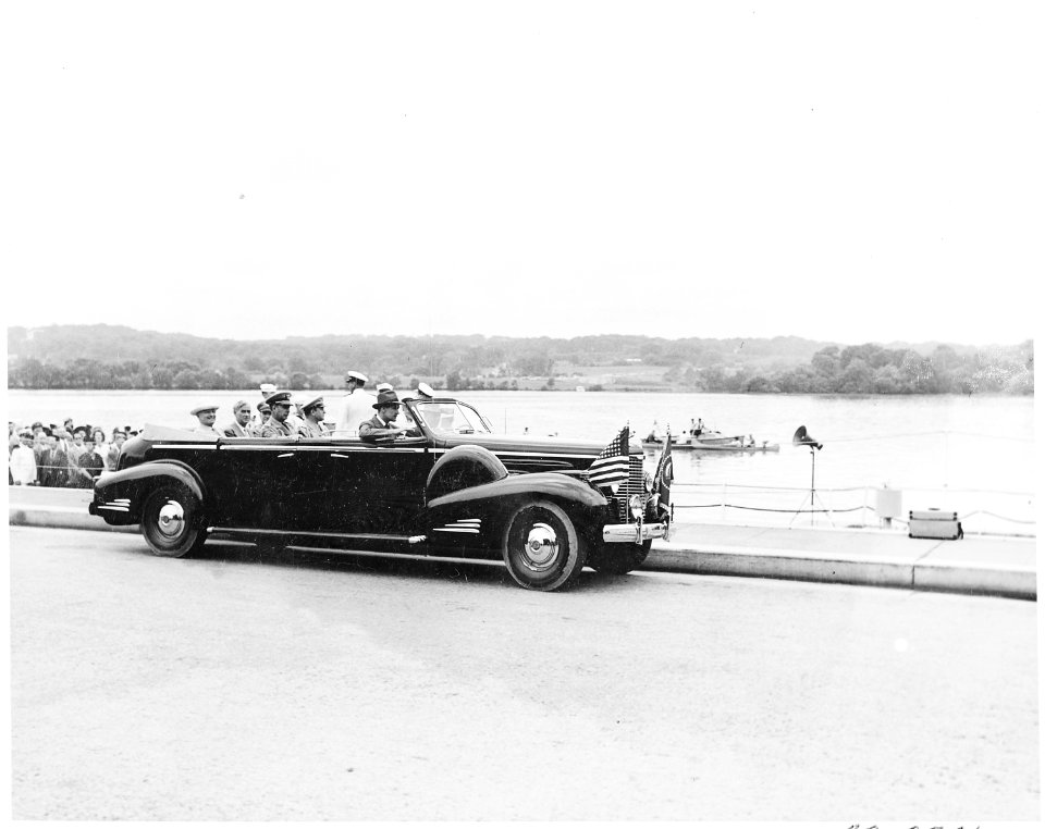 President Truman attends Memorial Day service for war dead at Water Gate. He is arriving in his limousine. He is... - NARA - 199859
