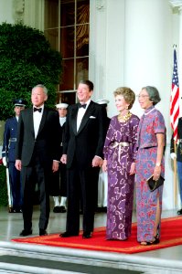 President Ronald Reagan and Nancy Reagan with Prime Minister Lee Kuan Yew and Kwa Geok Choo photo