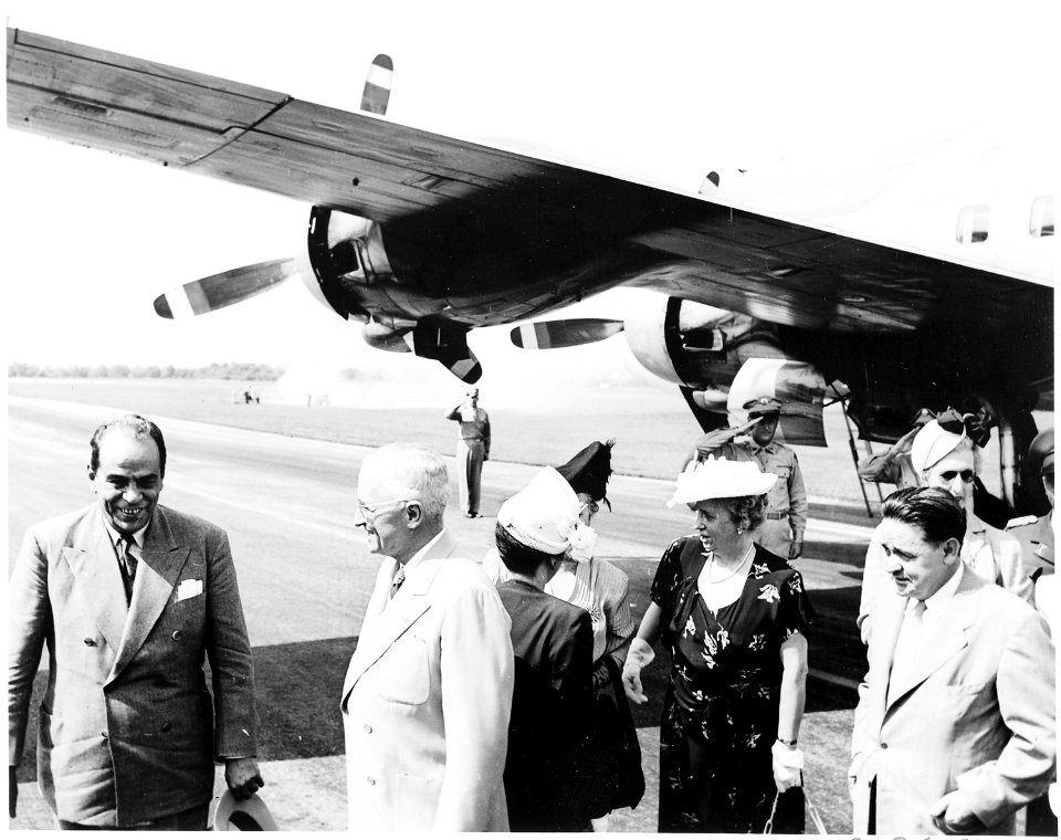 President Truman greets the President of Venezuela, Romulo Gallegos at the airport. The presidential airplane, the... - NARA - 199809