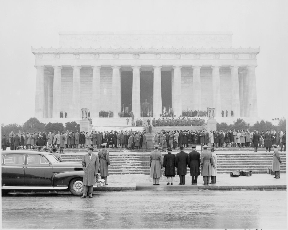 President Truman and his party, including Mrs. Bess Truman, attend the ceremony at the Lincoln Memorial for the... - NARA - 199784