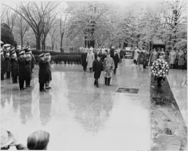 President Truman lays a wreath at the Tomb of the Unknown Soldier at Arlington National Cemetery. - NARA - 199682
