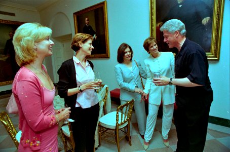 President William Jefferson Clinton at a movie screening outside the Family Theatre of the White House (15)