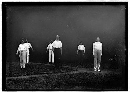 President Wilson's Cabinet exercising, Aug. 1917 LCCN2016850963