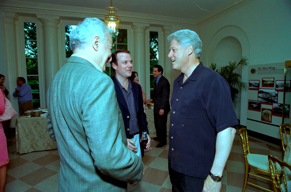 President William Jefferson Clinton at a movie screening outside the Family Theatre of the White House (01)