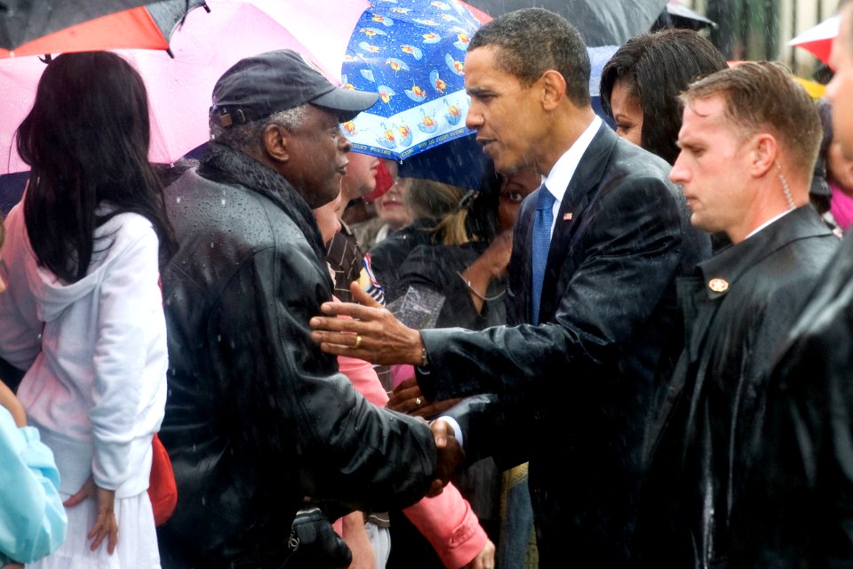 Presidential greeting in the rain DVIDS203174
