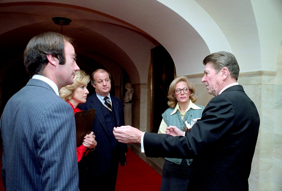 President Ronald Reagan During An Interview with Sam Donaldson of ABC News Lesley Stahl of CBS News and Judith Woodruff of NBC News with James Brady at The Cross Hall White House Library NARA 75856529
