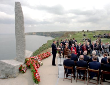 President Ronald Reagan giving speech on the 40th Anniversary of D-Day (cropped)